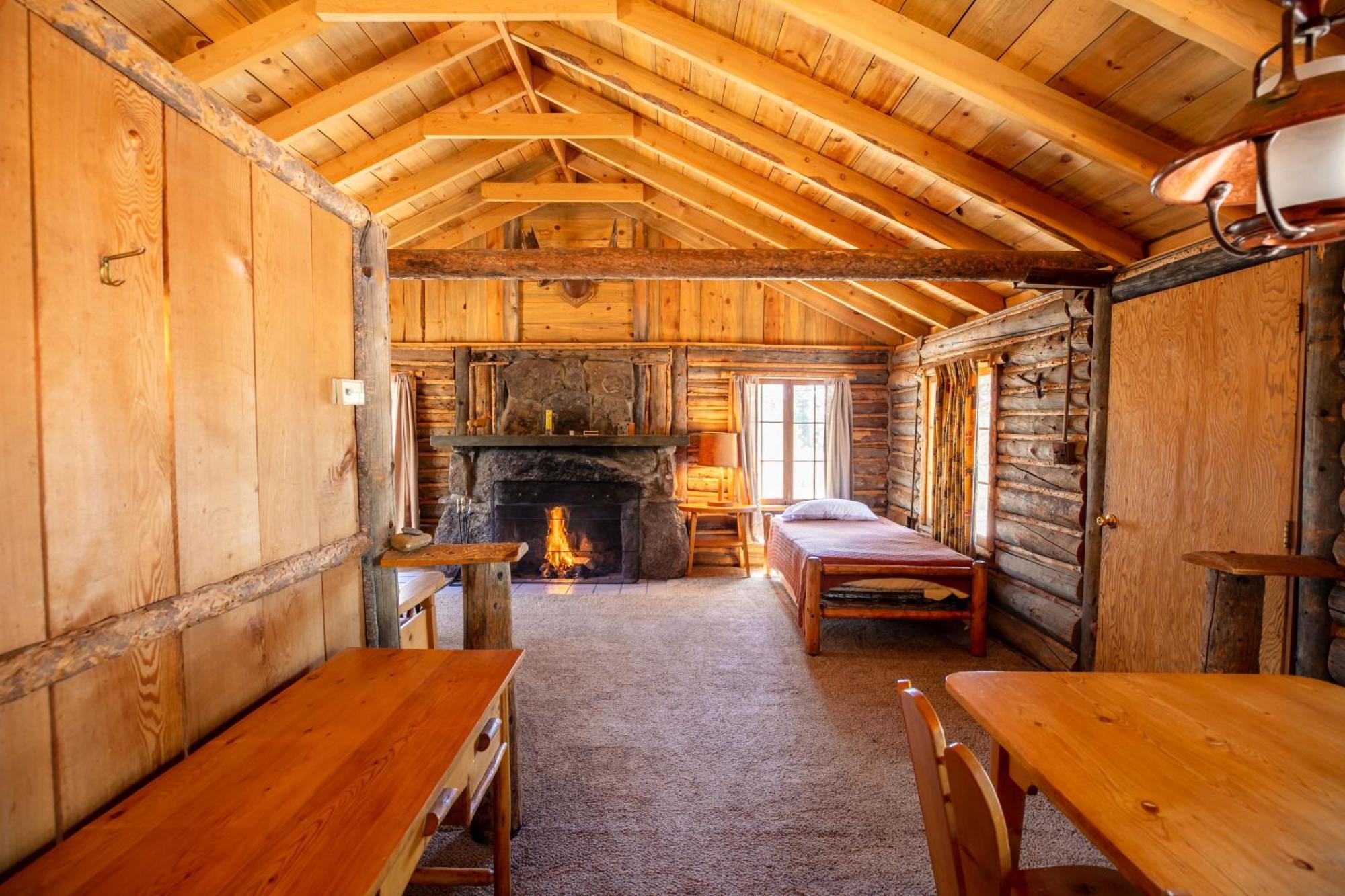 The Meeker Park Lodge Allenspark Exterior photo