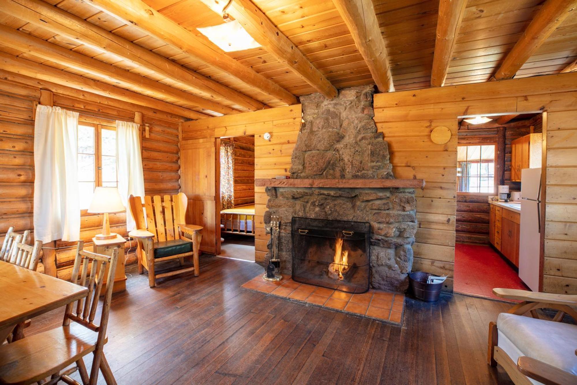The Meeker Park Lodge Allenspark Exterior photo